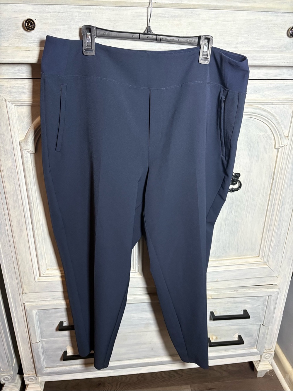 Athleta Navy Endless High Rise Pant Stretch Travel Comfort Athleisure Flattering - Picture 5 of 12
